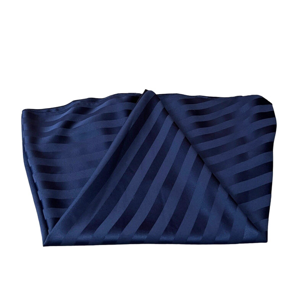 Tablecloth Round Navy Blue Polyester Stripe 70" Diameter & Table Runner Elegant - Picture 6 of 13